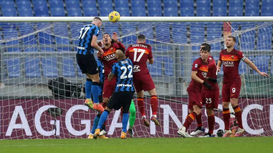 Рома и Интер не се победиха в зрелищно дерби от Серия А с 4 гола