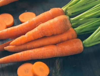 Листата на морковите са вълшебни. НИКОГА не правете грешката да ги хвърляте! 