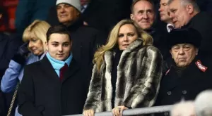 Клуб от Висшата лига назначи бивша звезда от порното за директор