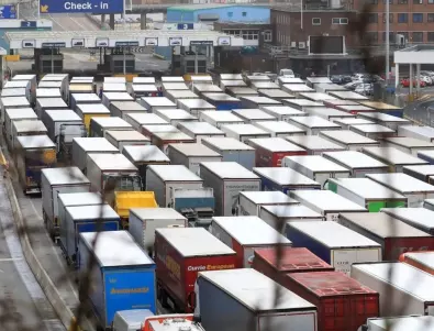 40 км задръстване: Полша ограничи достъпа на беларуски камиони през границата