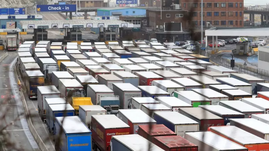 40 км задръстване: Полша ограничи достъпа на беларуски камиони през границата