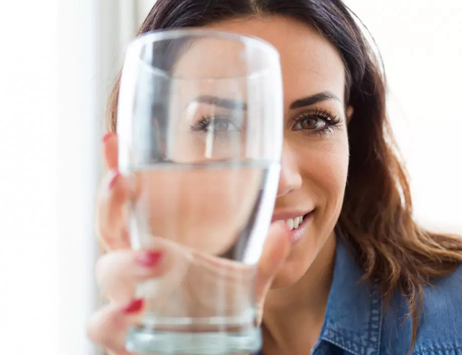 6 ситуации, в които по-добре да НЕ пиете вода