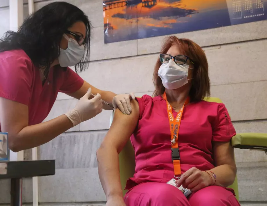 230 хил. пенсионери ще могат да се ваксинират безплатно срещу грип