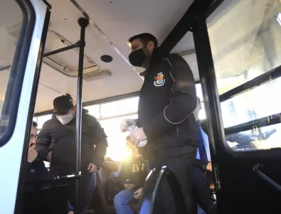Масови проверки за носене на маски в градския транспорт в София