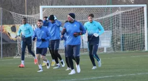 {{ otherArticle[0].article.title }}