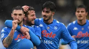 Наполи отнесе Фиорентина, вкара 6 гола у дома