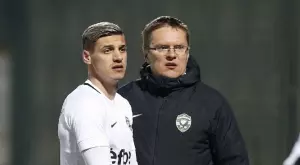 {{ otherArticle[0].article.title }}