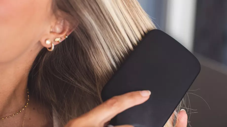 13 съвета как да се преборим с мазната коса