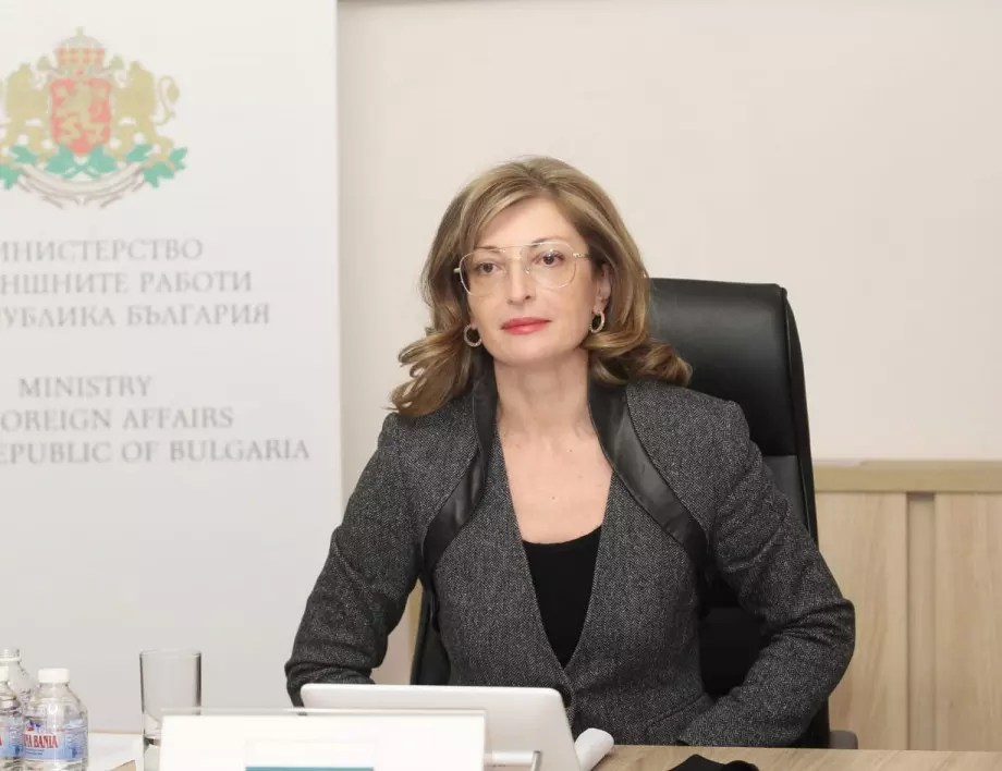 Захариева: Не е възможно в чужбина да има толкова изборни секции, колкото са в България