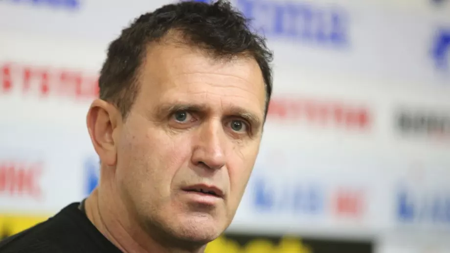 Бруно Акрапович остана бесен от съдийските решения в мача срещу Берое