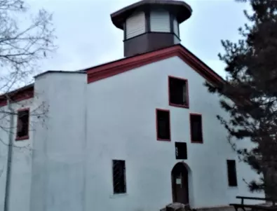 Община Бургас реставрира 130-годишния храм „Св. Троица