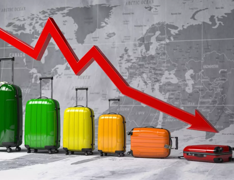 Спад на чуждестранните посетители в Испания със 77% през 2020 г. 