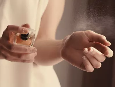Грешката на мнозина: Не трябва да нанасяте парфюм, непосредствено преди да излезете навън