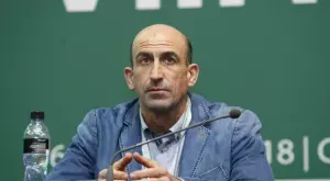 {{ otherArticle[0].article.title }}