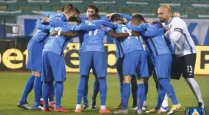 {{ otherArticle[0].article.title }}