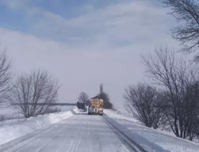 Усложнена пътна и жп обстановка в Германия заради сняг