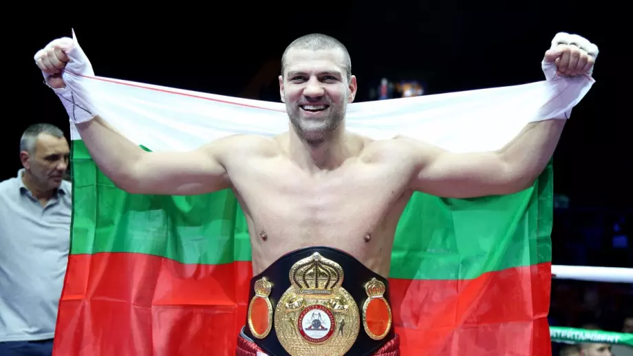Тервел Пулев на 40: Първата победа на българина в професионалния бокс (ВИДЕО)
