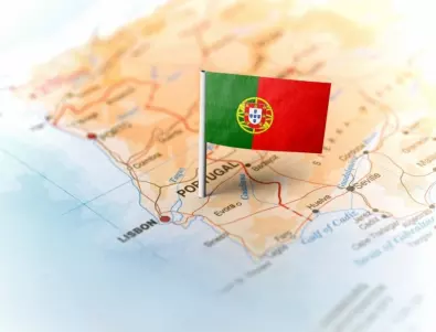 Дясната ръка на португалския премиер се оттегли след обвинение в злоупотреба с власт