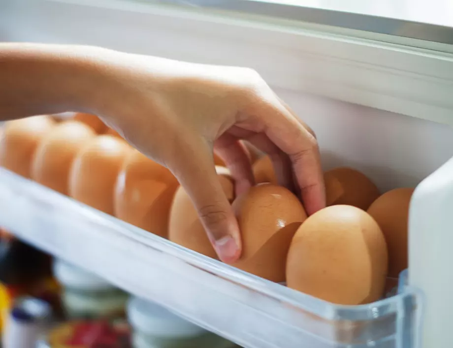 Нареждайте яйцата в хладилника с тази част надолу