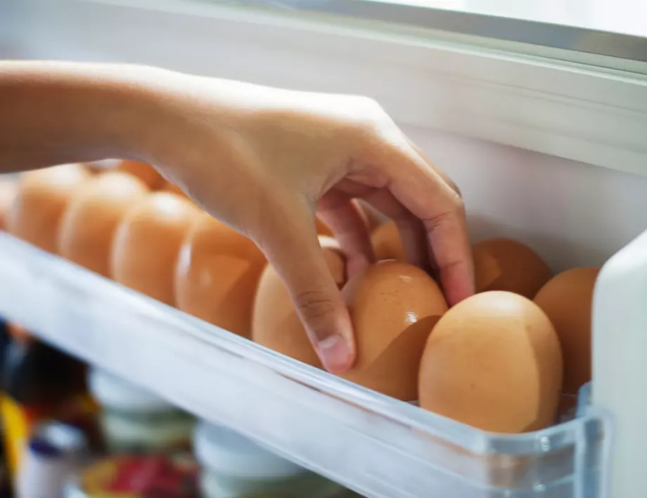 Повечето хора не знаят това: Ето как е правилно да се съхраняват яйца в хладилника