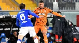 Ювентус би Сампдория и продължава гонитбата с Милан и Интер