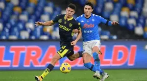 Наполи посече изпадащия Парма и влезе в топ 4 на Серия А