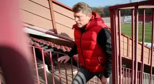 {{ otherArticle[0].article.title }}