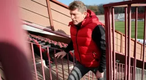 {{ otherArticle[0].article.title }}