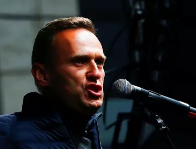 Почиташ Навални, милицията веднага реагира: Нищо ново в Русия (СНИМКИ и ВИДЕО)