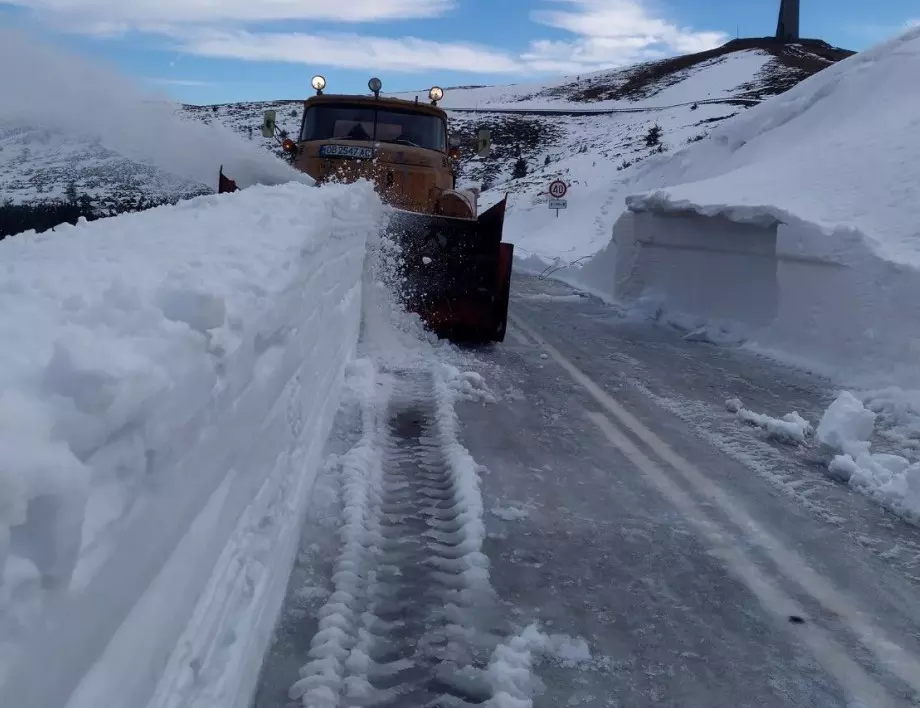 АПИ: Всички пътища са проходими при зимни условия