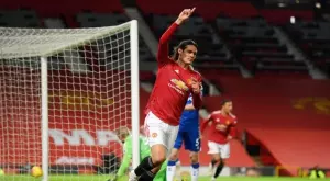 Севиля и Коринтианс конкурират Барселона за Единсон Кавани