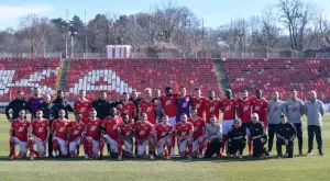 {{ otherArticle[0].article.title }}