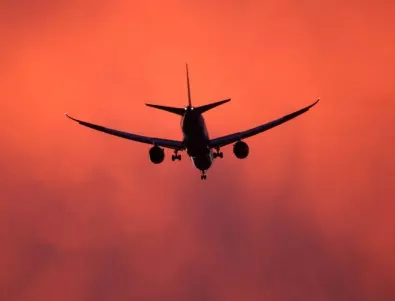 Искат британците да плащат такса за често пътуване със самолет