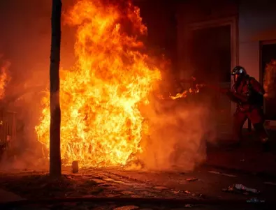 Пожар изпепели хотел в Созопол 