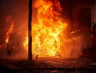 Най-малко 43 жертви на мощен пожар в завод в Бангладеш 