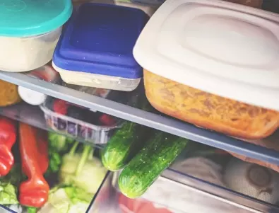 Опасностите от съхранението на храна в мини-хладилник в хотелска стая