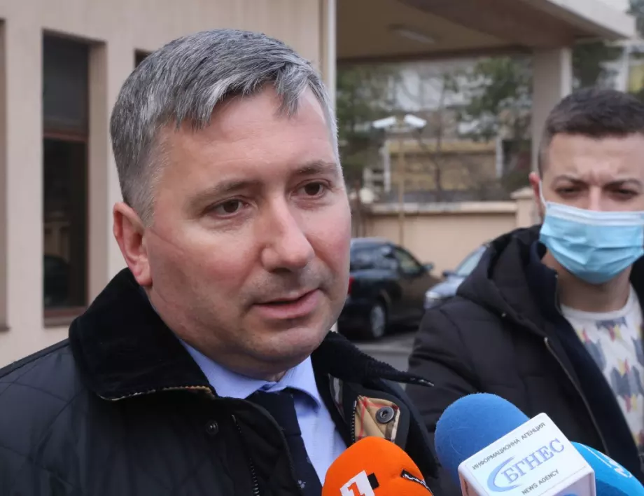 Иво Прокопиев ще съди Карадaйъ и компания