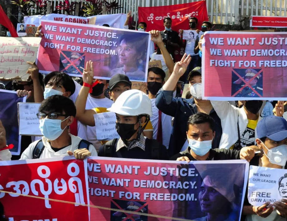 Китай не харесва случващото се в Мианмар 