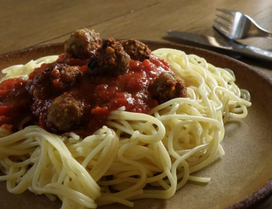 Рецепта за спагети с кюфтенца