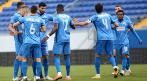 {{ otherArticle[0].article.title }}