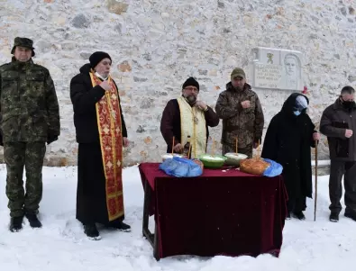 Поклонение пред лика на Левски високо при Мулдавския манастир (СНИМКИ)