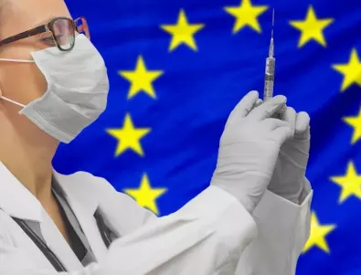 Едва половината европейци са получили бустерна доза срещу COVID-19