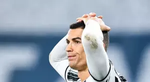 Когато имаше 1 човек стена, най-ниският на терена и Роналдо все пак го уцели (ВИДЕО)