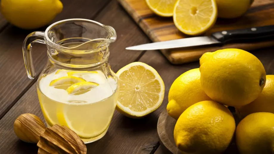 Какво бъркаме при приготвянето на водата с лимон?