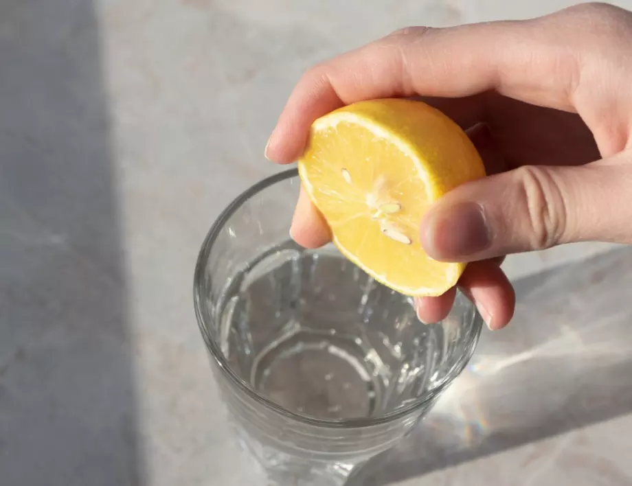 Вода с лимон всяка сутрин - ползи за организма