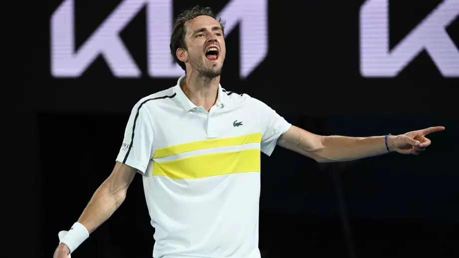 Медведев изхвърли Циципас за финал с Джокович на Australian Open
