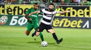 {{ otherArticle[0].article.title }}