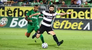 {{ otherArticle[0].article.title }}