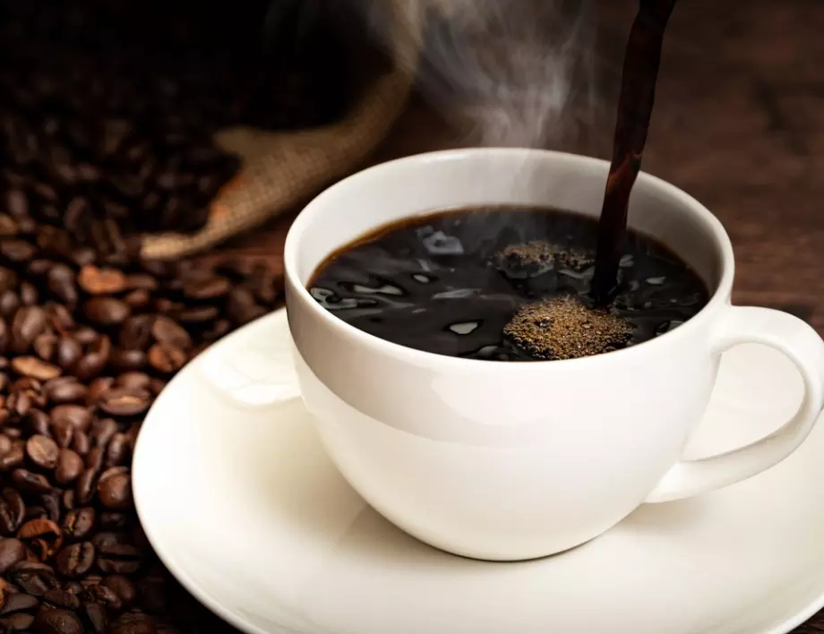 Цената на кафето скочи двойно заради климатичните бедствия в Бразилия 