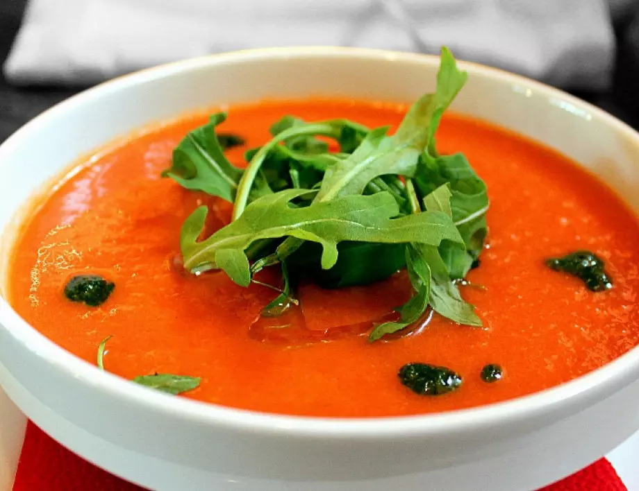 Вкусна доматена супа